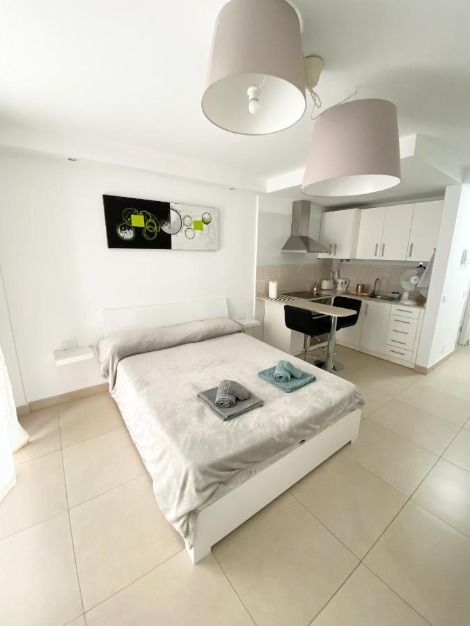 Aloha Summerland Vip Studio Sea & Pool View Los Cristianos  Extérieur photo